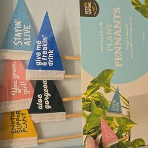 NIB Seed & Sprout 5 Piece Set Plant Pennants